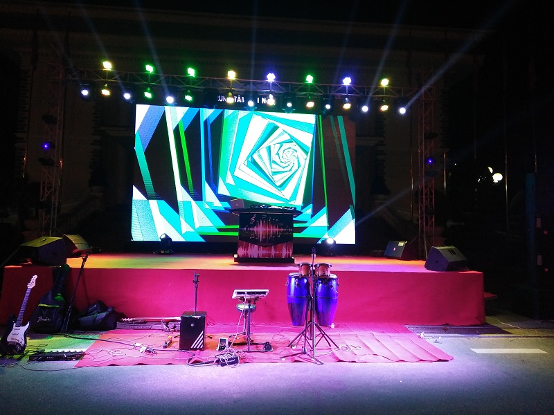 CHO THUÊ MÀN HÌNH LED